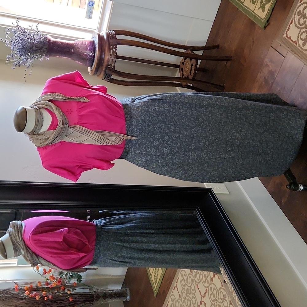 Van Heusen Long Grey Skirt in Size Large 34" Long